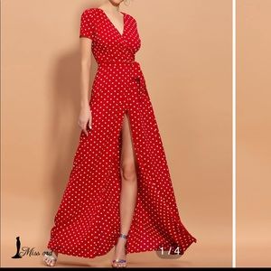 Beautiful dress , worn 1 time for photo set